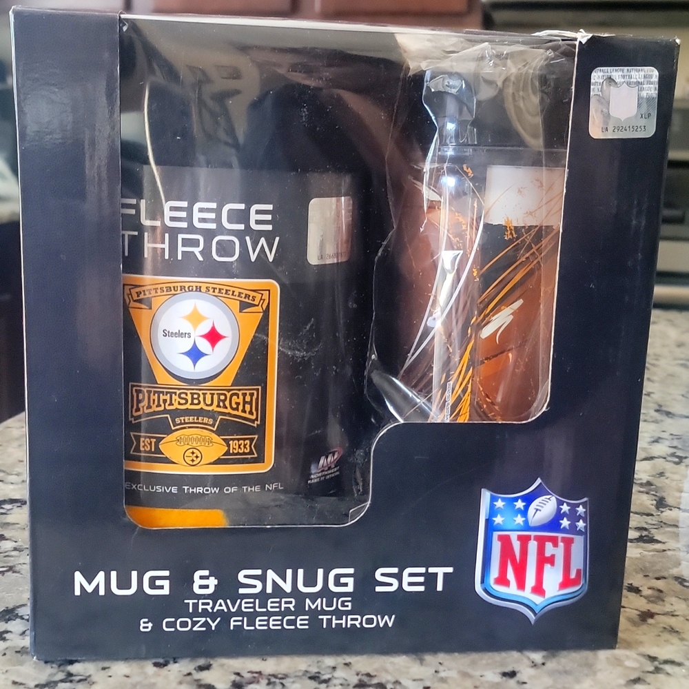 Vintage Steelers travel set